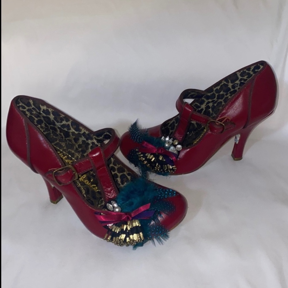 Irregular choice shoe